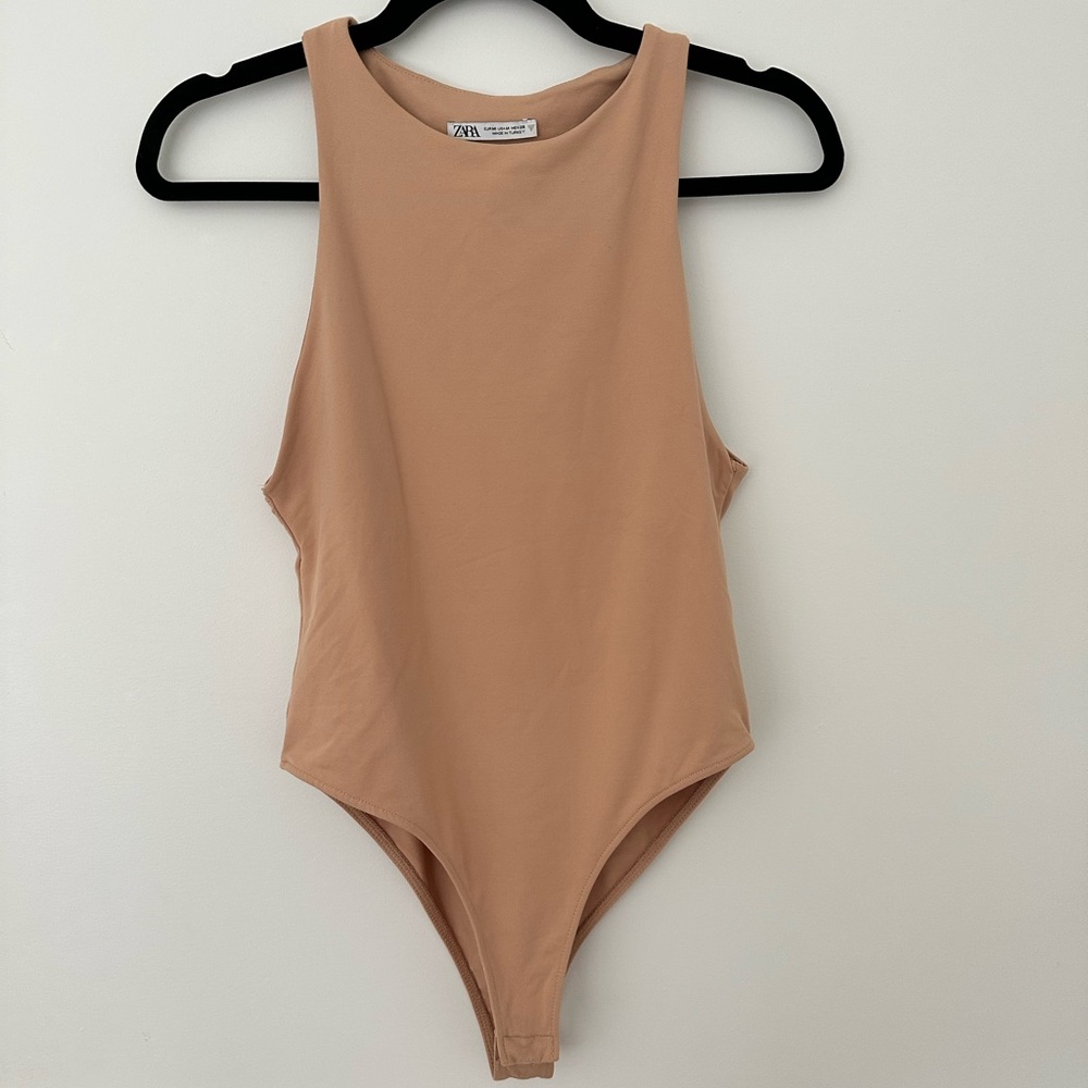 Zara bodysuit Size Medium in Blush/Tan Color